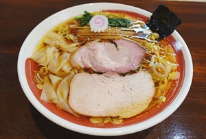 本格派の手打ち麺!